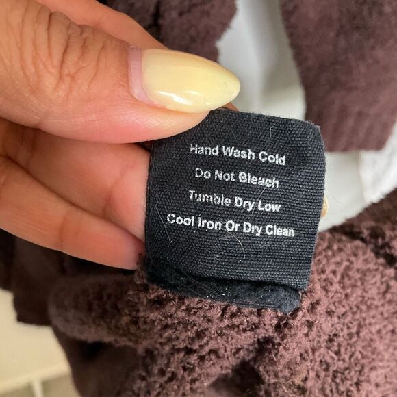 Monrow Plush Sweater Robe - Picture 11 of 11